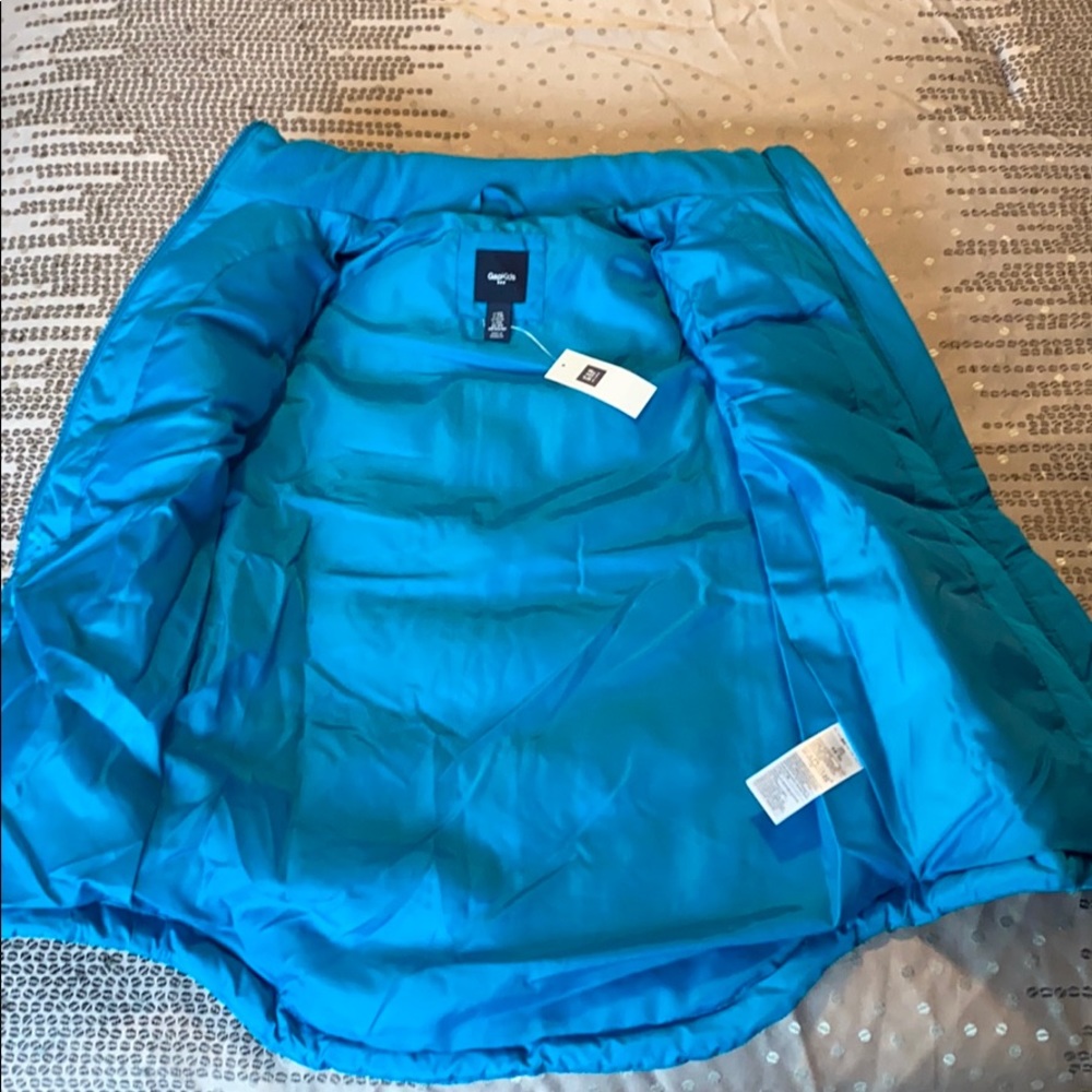 Gap Kids Down Filled Puffer Vest in Stunning Blue - Picture 6 of 7